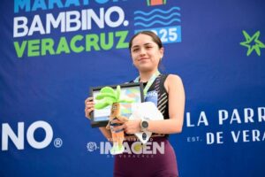 ATLETA HUATUSQUEÑA LLEGA EN TERCER LUGAR DEL MARATÓN DE VERACRUZ Y CLASIFICA PARA IR A MARATÓN DE BOSTON