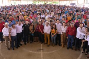 Constata Congreso entrega de apoyos a pescadores del sur de la entidad